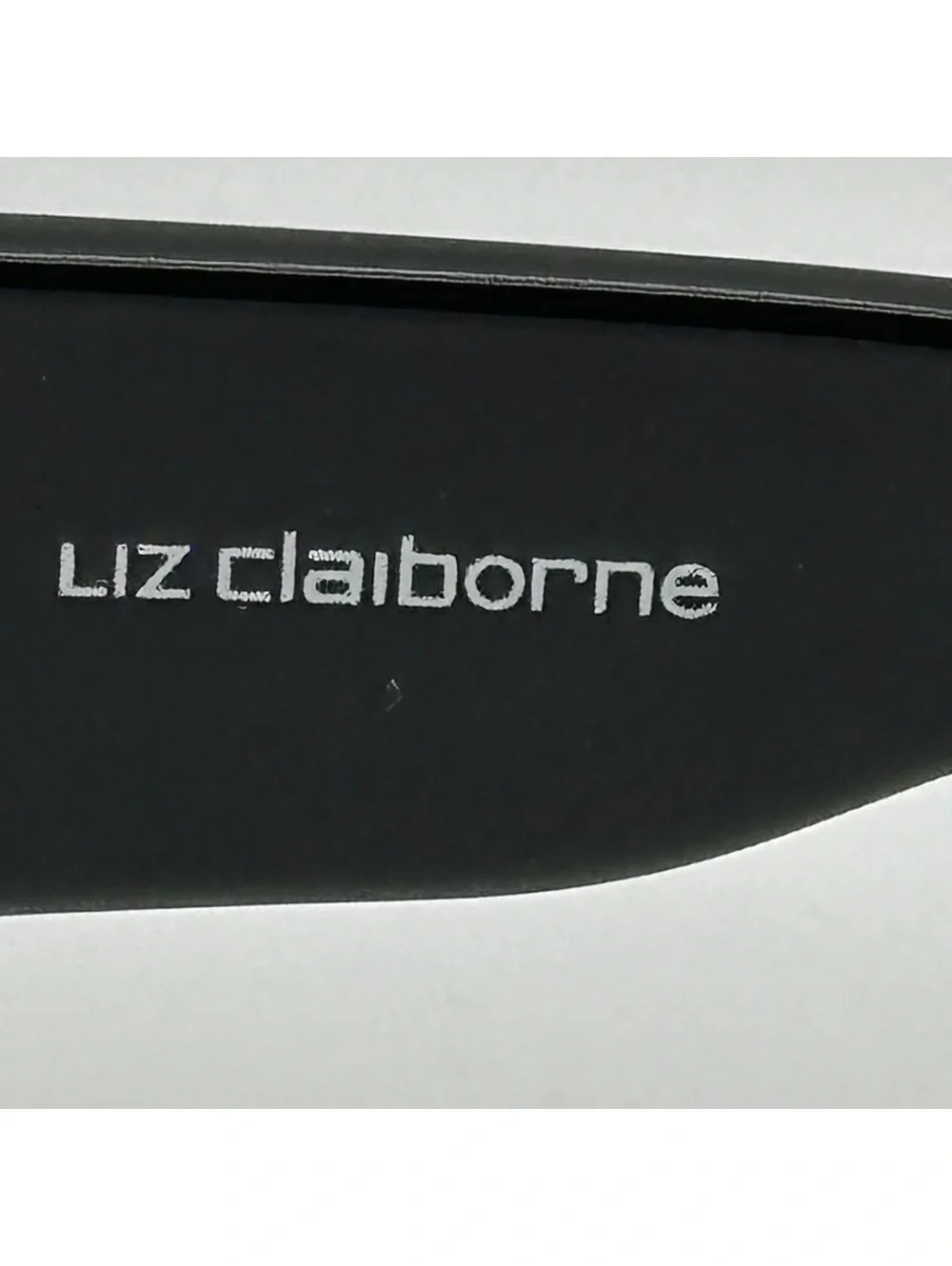Liz Claiborne Black Oversized Sunglasses with Gradient Lenses